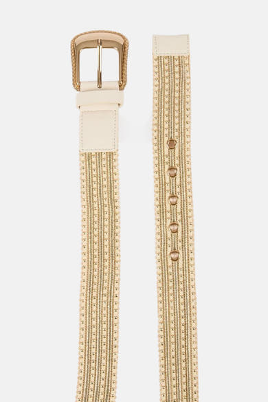 Gouden riem van Morgan de Toi, met rechthoekige gesp en pareldetails.