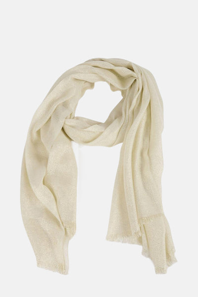 Beige sjaal van Morgan de Toi met glanzende textuur en franjes aan de uiteinden.
