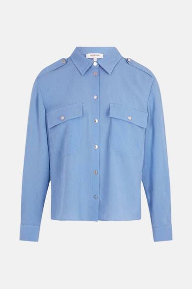 Blauwe blouse met lange mouwen van Morgan, met klepzakken en zilveren knopen op getextureerde stof.