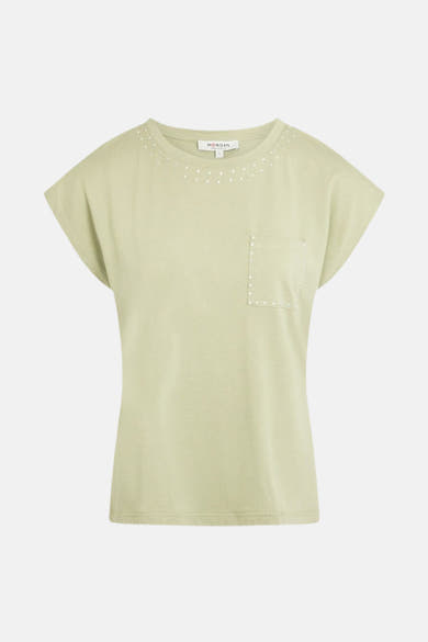 Groen T-shirt met korte mouwen van Morgan de Toi, met borstzak en strass rond de halslijn.