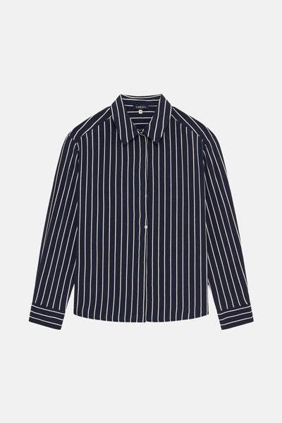Blauw gestreept overhemd met lange mouwen van CAROLL, met witte verticale strepen en een knoopsluiting.
