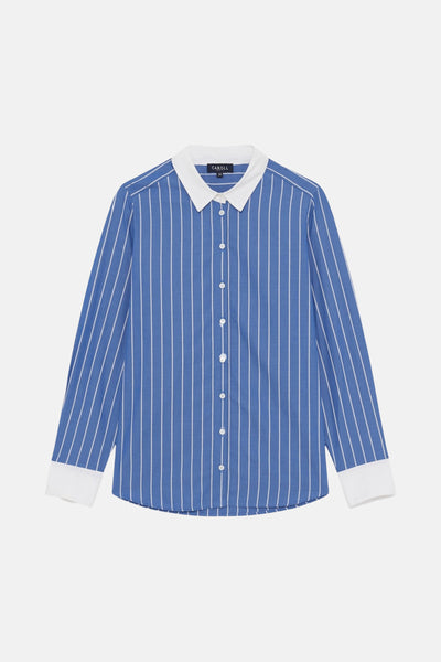 Chemise bleue à rayures blanches de CAROLL, avec col et poignets blancs.