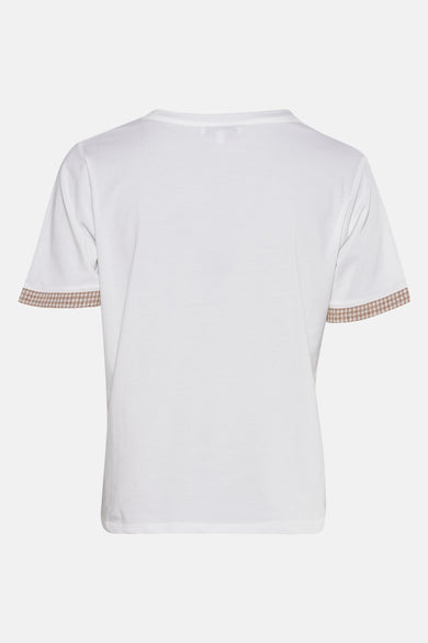 T-shirt uni à manches courtes blanc de Morgan de Toi avec finitions à motif pied-de-poule aux manches, vue de dos.

