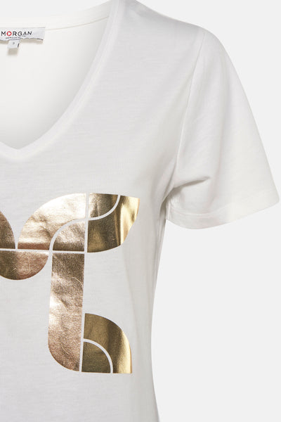 T-shirt blanc à manches courtes de Morgan de Toi, avec un grand motif graphique doré.
