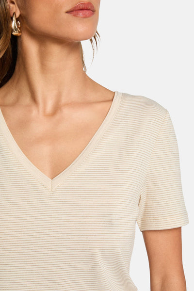 T-shirt beige à manches courtes de Morgan de Toi, avec un motif rayé fin.