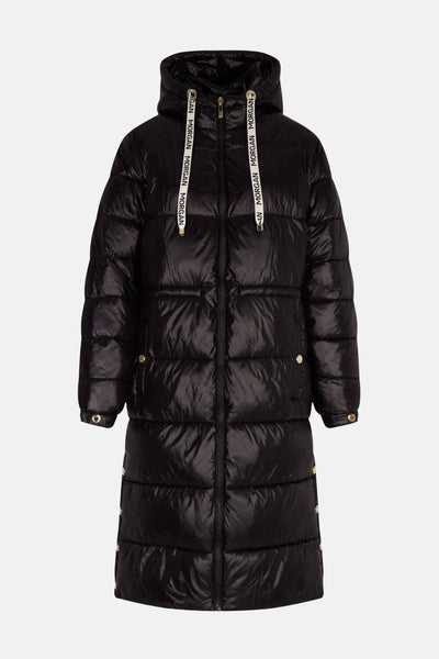 Veste longue noire de Morgan de Toi avec capuche et cordon à inscription, boutons dorés sur le côté.