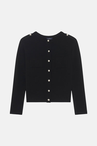 Zwarte gebreide cardigan van CAROLL met opgestikte zakken en zilveren knopen.
