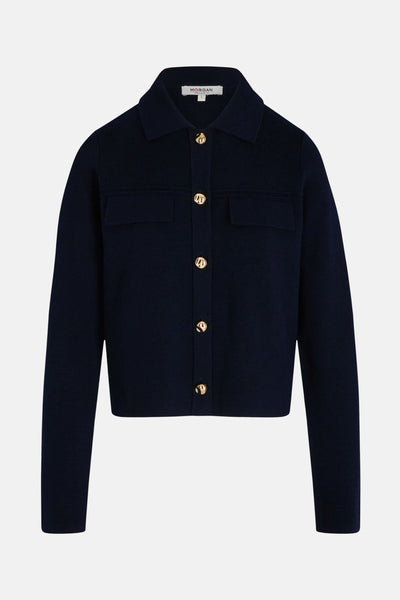 Cardigan bleu marine par Morgan de Toi avec boutons dorés, poches plaquées et coupe courte.