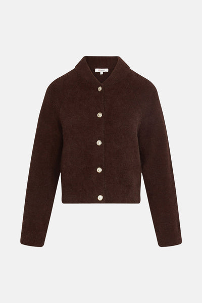 Cardigan marron en maille duveteuse de Morgan de Toi, avec une encolure arrondie et des boutons décoratifs dorés.