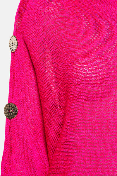 Roze trui met ronde hals van Terra di Siena met decoratieve knopen op de mouw.