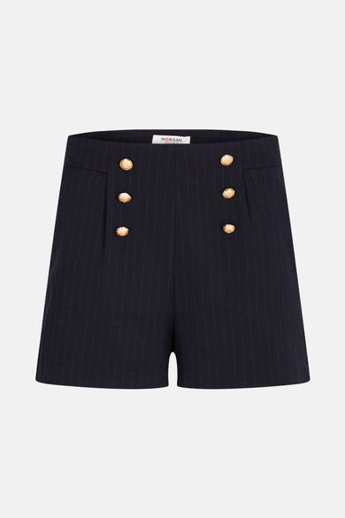 Korte blauwe short met verticale strepen van Morgan de Toi, met decoratieve gouden knopen aan de voorkant.