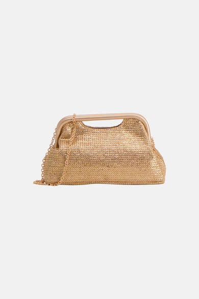 Gouden handtas van Morgan de Toi in getextureerd mesh met een metalen frame sluiting en een dunne gouden ketting.