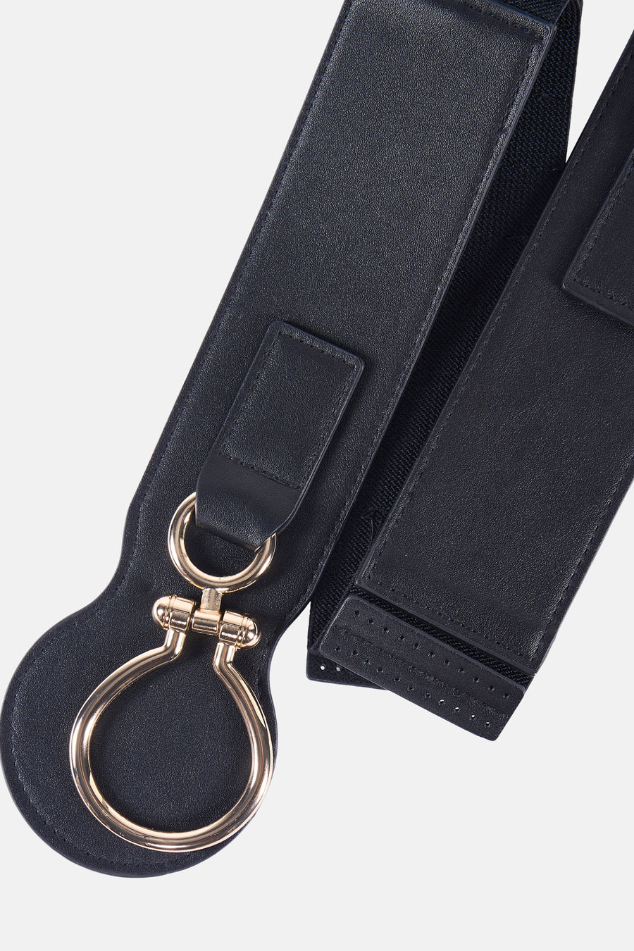 Zwarte riem, van Morgan de Toi, met gouden gesp en leren inzetstukken.