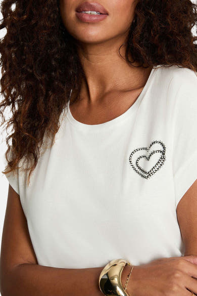 T-shirt blanc à manches courtes de Morgan de Toi avec un motif décoratif de deux cœurs entrelacés.