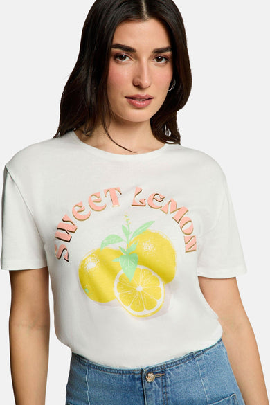T-shirt blanc à manches courtes de Morgan de Toi, orné d'un imprimé de citrons et du texte "Sweet Lemon".