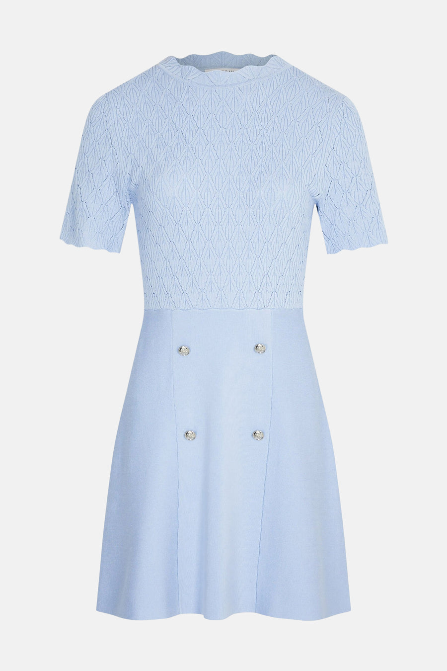 Robe courte bleue à manches courtes de Morgan de Toi, avec un haut en maille ajourée, col et poignets festonnés, et jupe à quatre boutons argentés décoratifs.