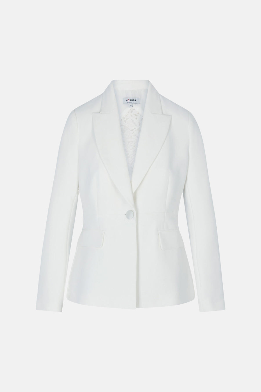 Blazer blanc de Morgan de Toi, col à revers, un bouton, deux poches à rabat, et dentelle au col.