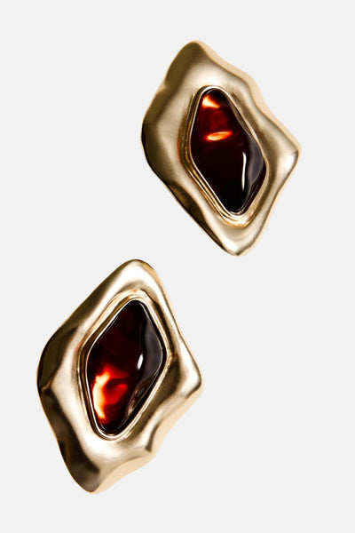 Boucles d'oreilles multicolores de MANGO avec une forme géométrique et un effet texturé.
