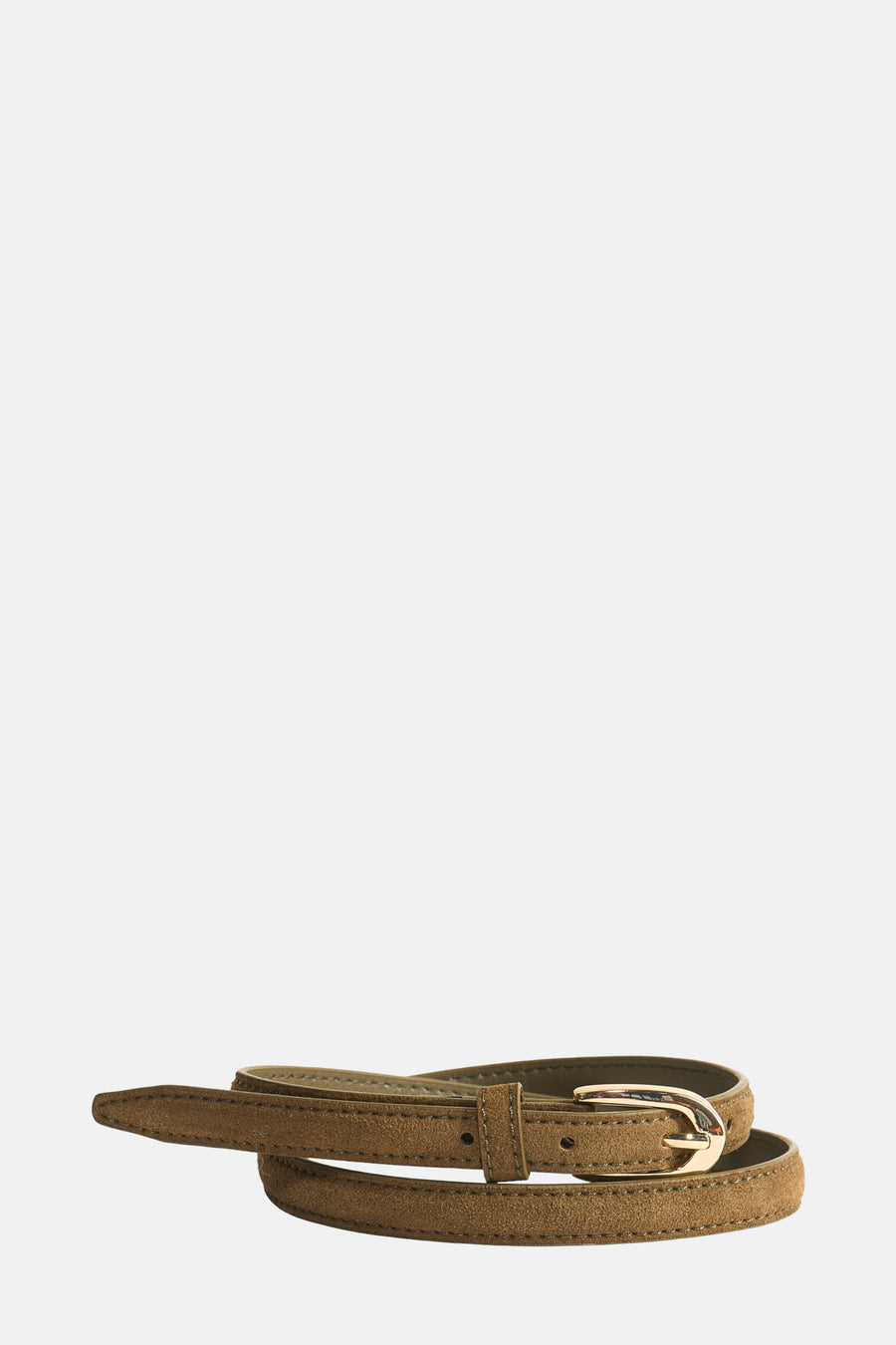 Kaki suède riem van MANGO, met gouden gesp en zichtbare stiksels.