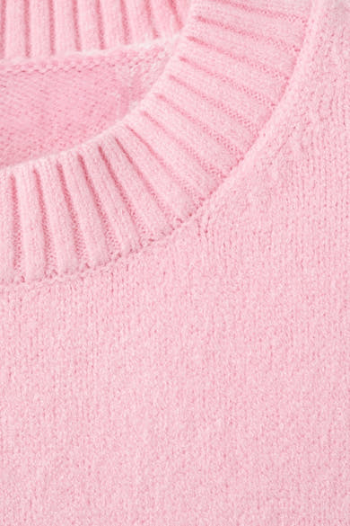 Roze trui met ronde hals van MANGO, in textuurgebreid, met een geribde kraag.
