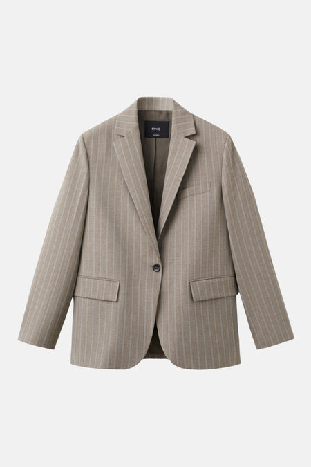 Gestructureerde bruine gestreepte blazer van MANGO, met borstzak en klepzakken.