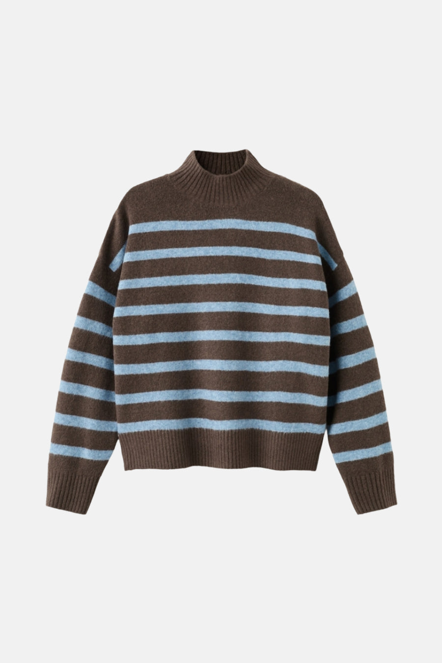 Pull à col rond marron à rayures bleues de MANGO, sur fond uni.