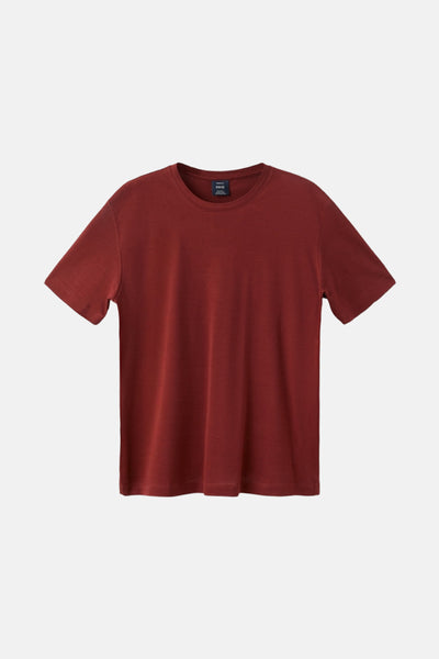 T-shirt à manches courtes rouge de MANGO, sur fond uni.