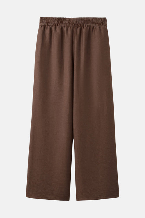 Bruine broek van MANGO met geplooide elastische tailleband en centrale naad, in getextureerde stof.