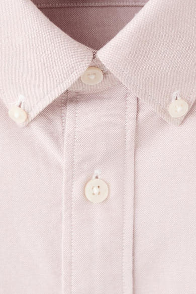 Roze overhemd met lange mouwen van MANGO, met een button-down kraag en knoopsluiting.