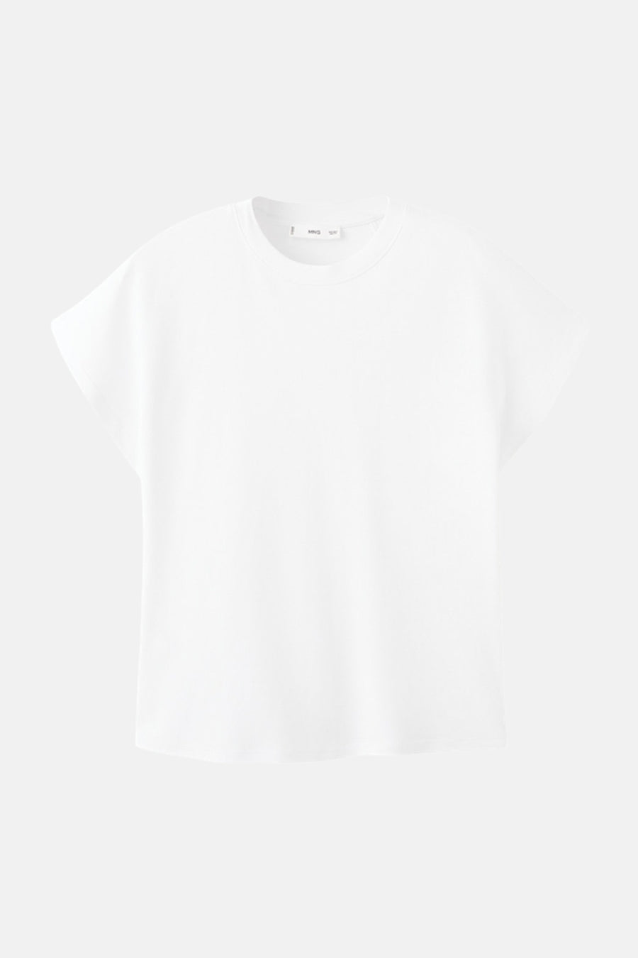 Chemisier blanc à manches courtes de MANGO, simple et épuré sur fond clair.
