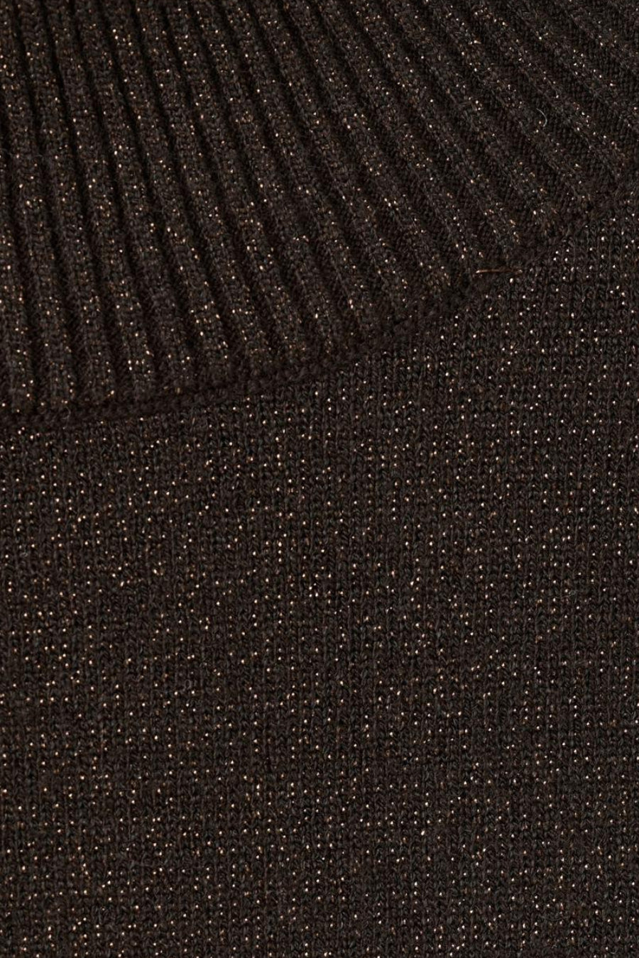 Bruine trui met ronde hals van MANGO, in glinsterende stof met geribbelde kraagdetail.