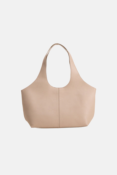 Sac à bandoulière beige de MANGO, avec texture grainée et anses courtes.
