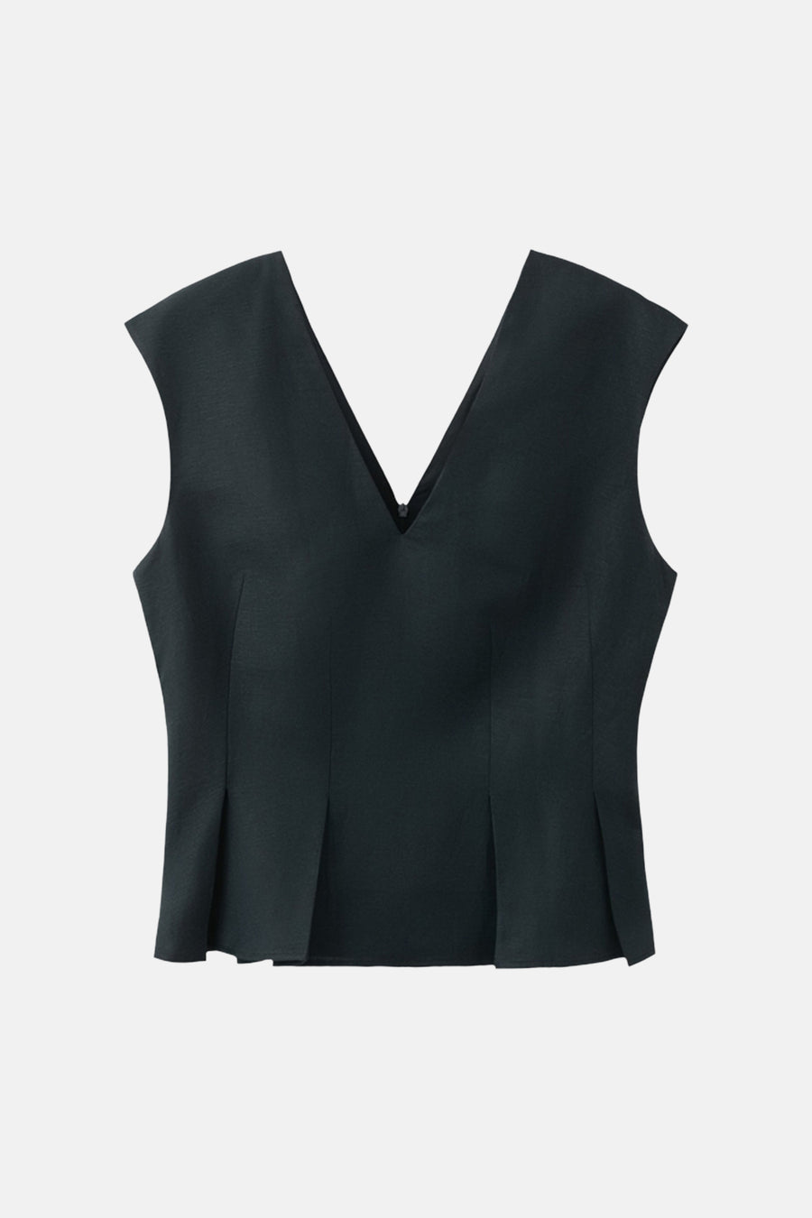 Donkerblauwe mouwloze blouse van MANGO, met een V-hals en plooien bij de taille.