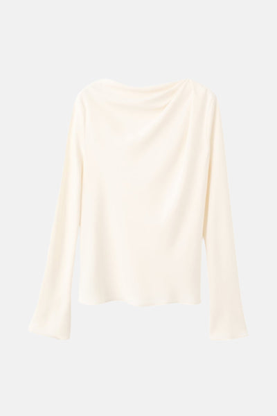 Ecru blouse met lange mouwen van MANGO, met asymmetrische boothals en uitlopende mouwen.