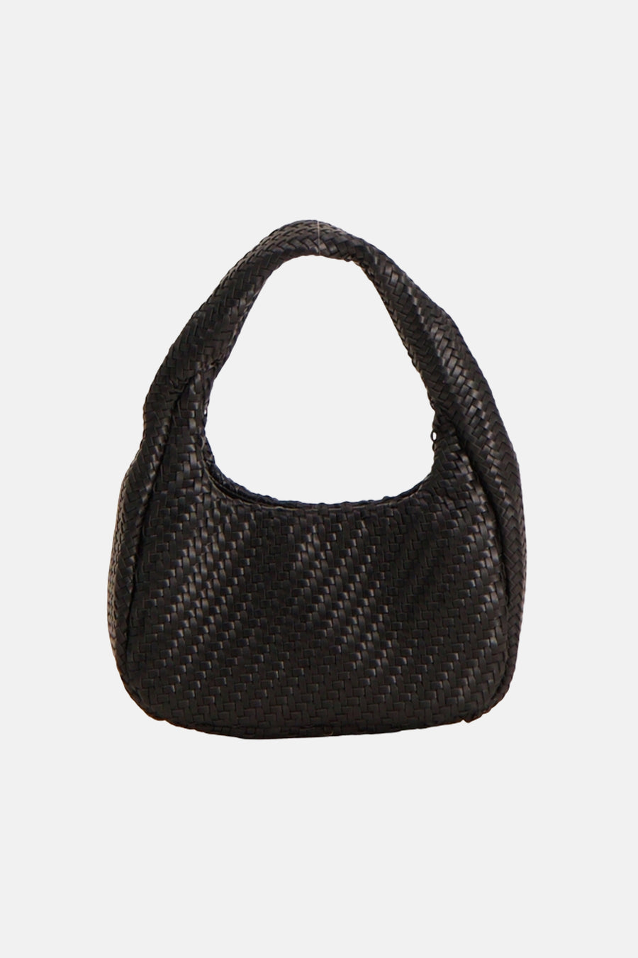 Sac à bandoulière noir de MANGO, tressé, de forme incurvée.