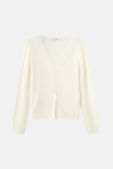 Ecru gilet van MANGO versierd met kant rond de V-hals en met een knoopsluiting.