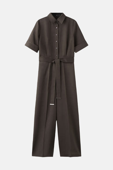 Bruin MANGO jumpsuit, met zilverkleurige gespsluiting en korte mouwen met omslag.