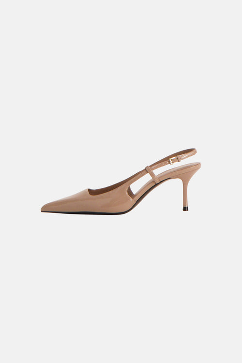 Beige pump van MANGO, met dunne naaldhak en verstelbare enkelband.