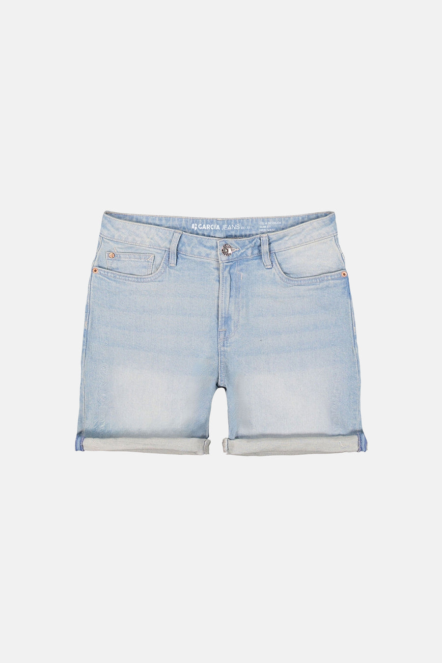 Lichtblauwe denim bermuda van GARCIA, omgeslagen zomen en slim fit.