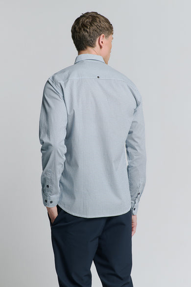 Chemise bleue à manches longues de NO EXCESS, motif texturé discret, coupe moderne, vue de dos.