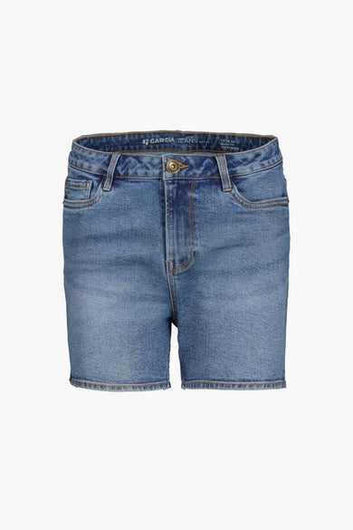 Short bleu en jean de GARCIA, coupe slim taille haute avec détails de poches et bouton métallique.