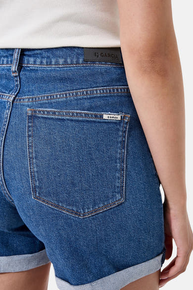 Short - mid blue denim