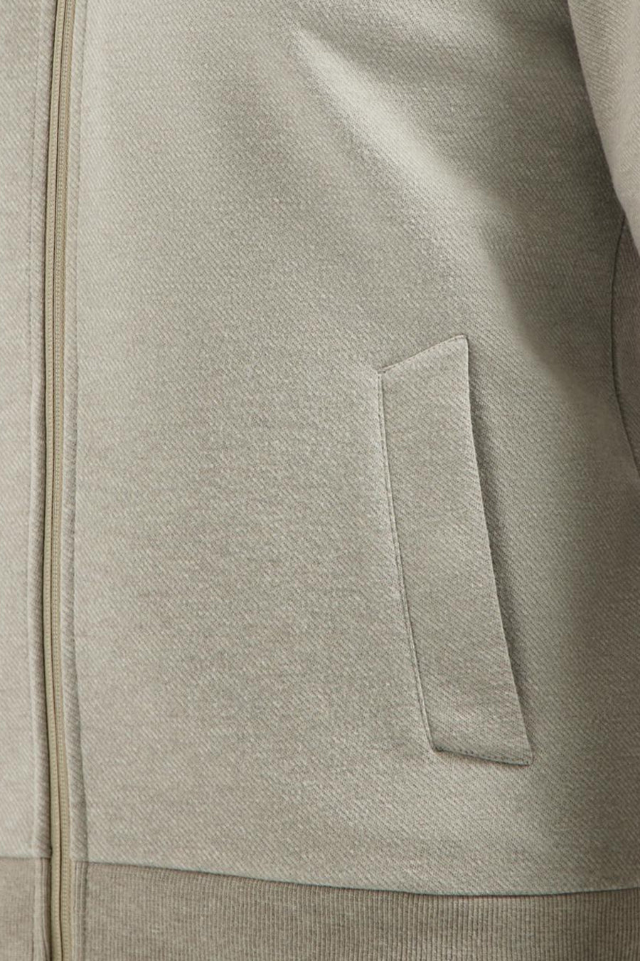 Beige gilet van NO EXCESS, met ritssluiting en discrete zak aan de voorkant.