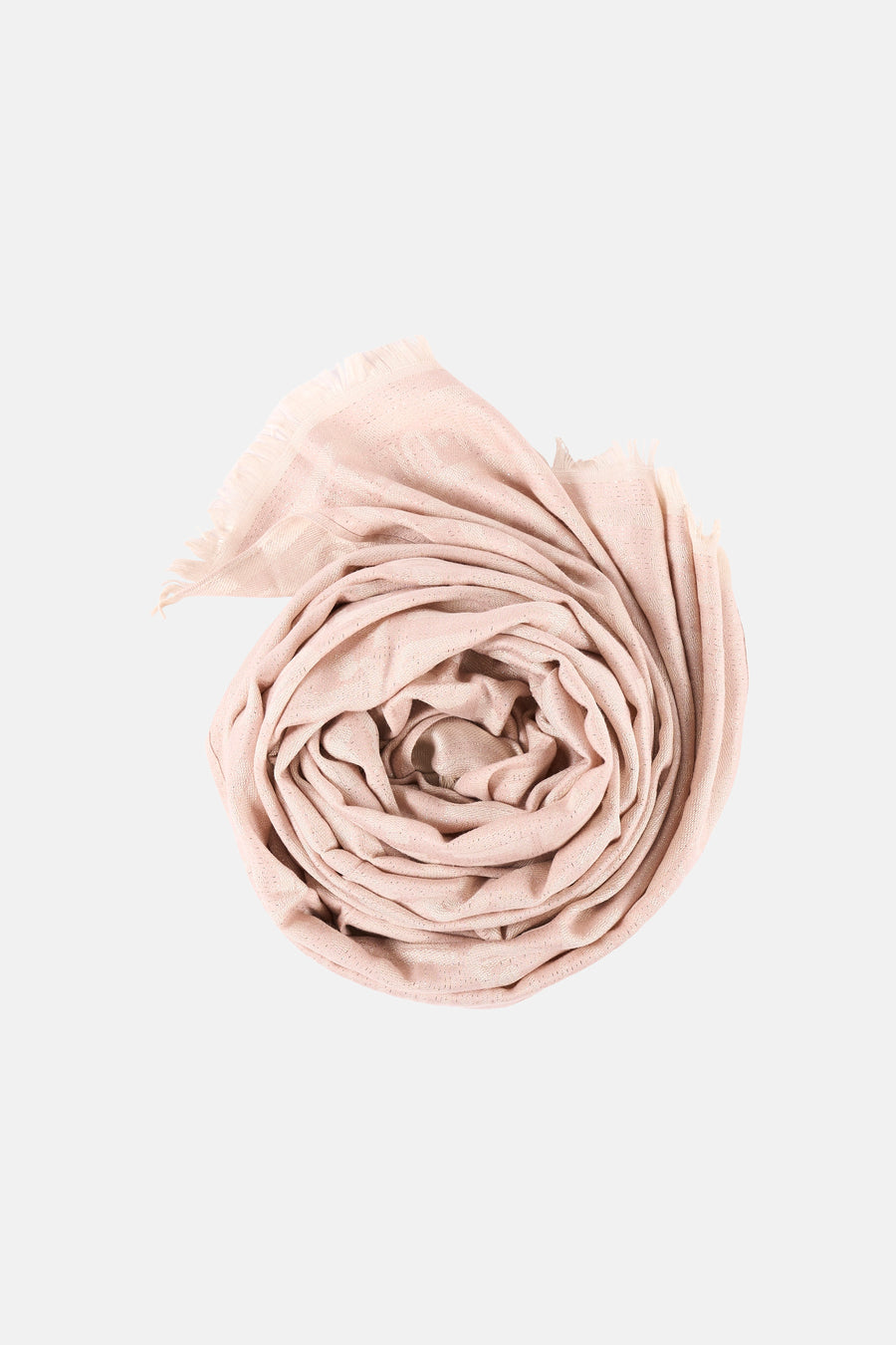 Foulard beige de LIU JO, enroulé en spirale avec une texture légèrement brillante et des franges délicates.
