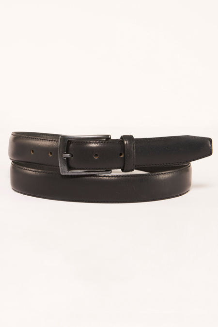 Ceinture noire en cuir de Petrol Industries, avec boucle métallique rectangulaire argentée.
