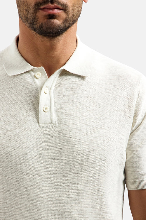 Pull écru de NO EXCESS, maille fine texturée, col polo boutonné, coupe classique.