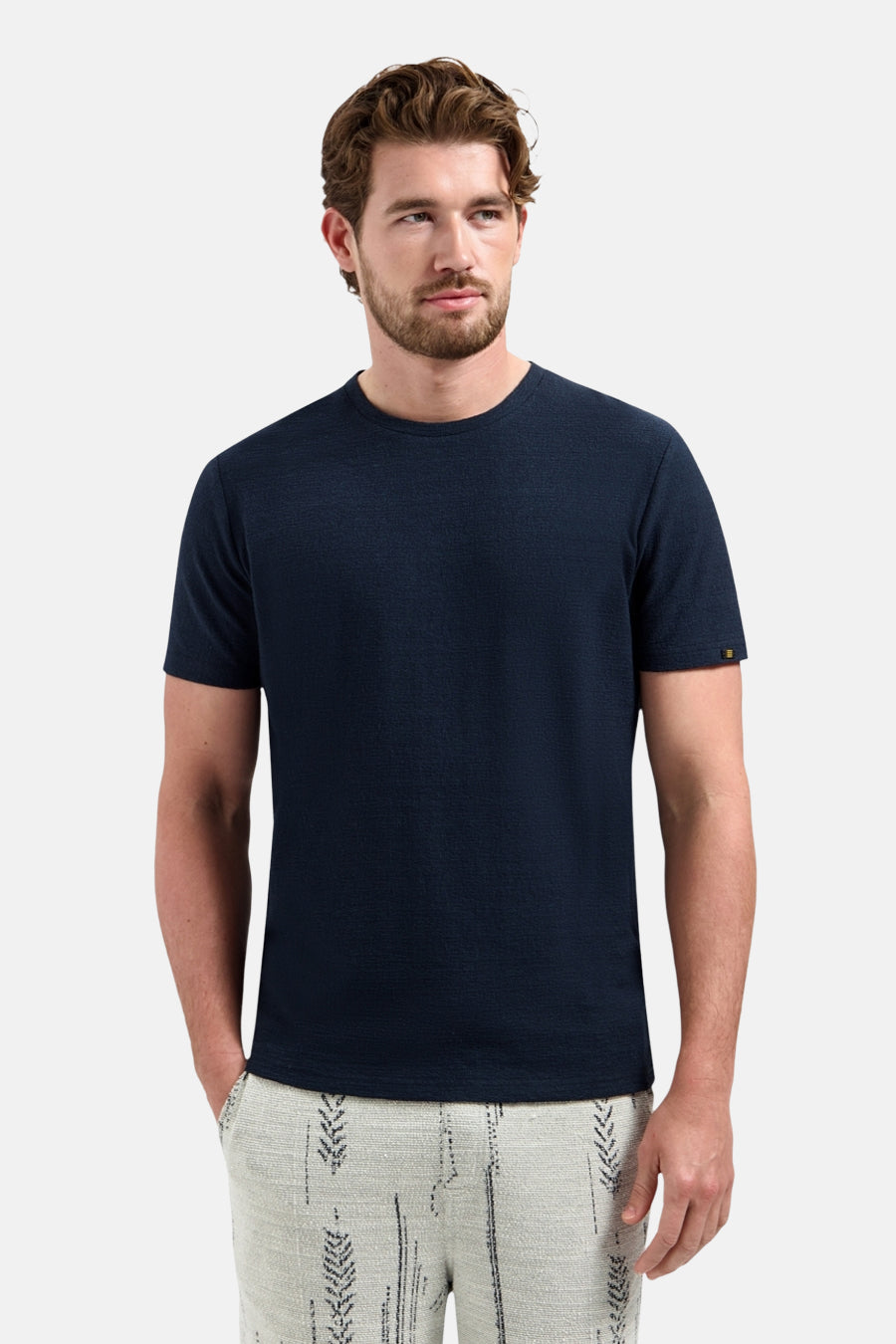 Blauw T-shirt met korte mouwen van NO EXCESS, getextureerde stof met een subtiel patroon.