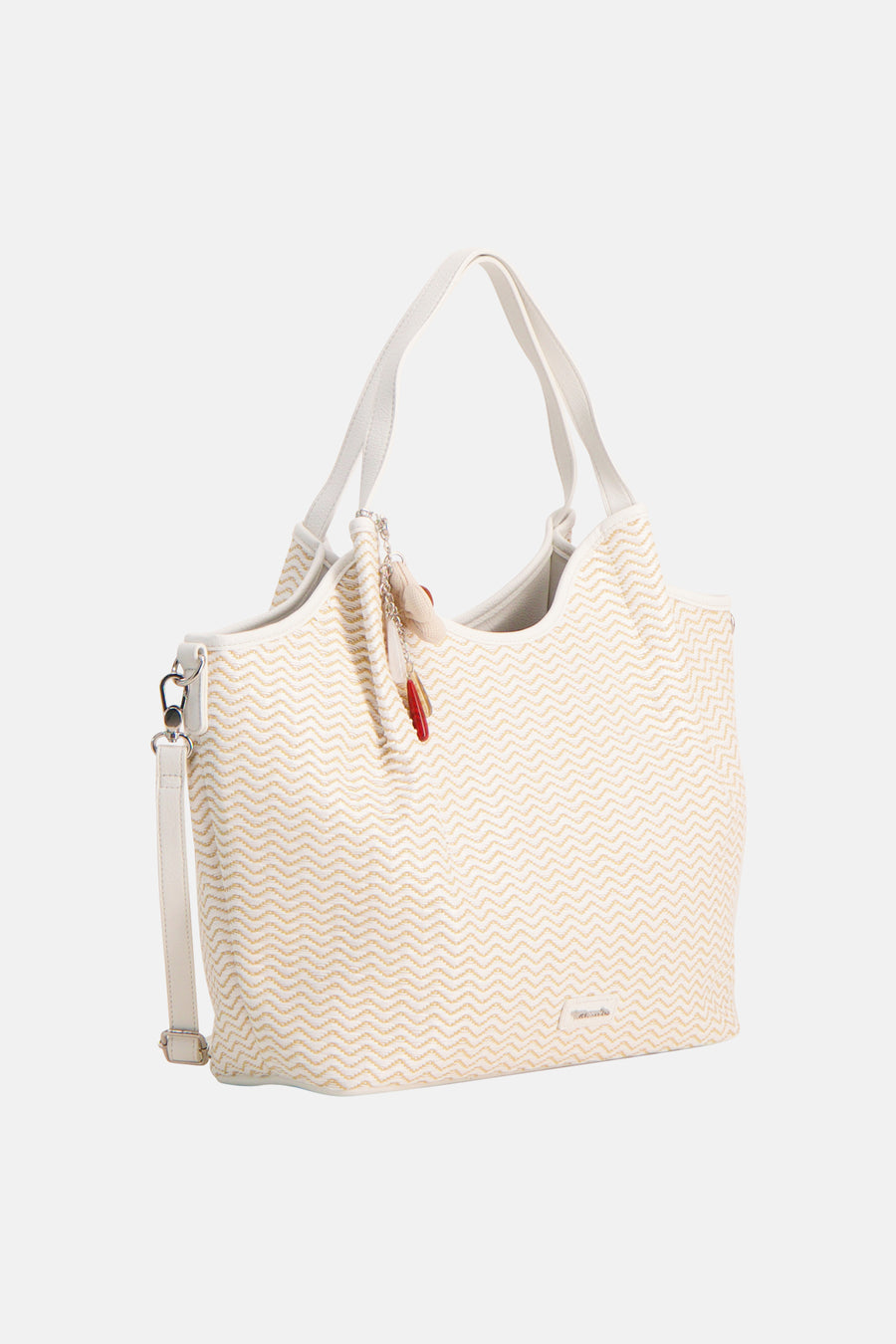 Sac à main blanc by TAMARIS avec motif à chevrons et bandoulière.