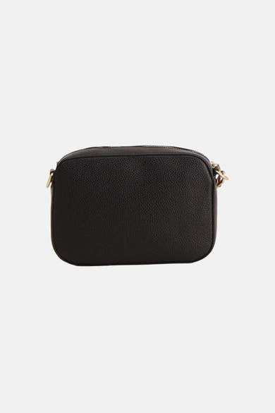 Sac à main noir de TAMARIS avec une texture grainée et une fermeture éclair dorée.
