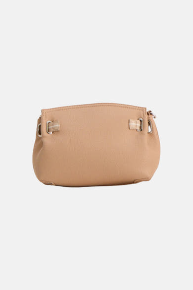Sac à main beige en similicuir par TAMARIS, avec des attaches argentées.
